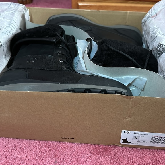 🆕 UGG Adirondack III Winter Boot NiB 🆕 - Picture 17 of 17